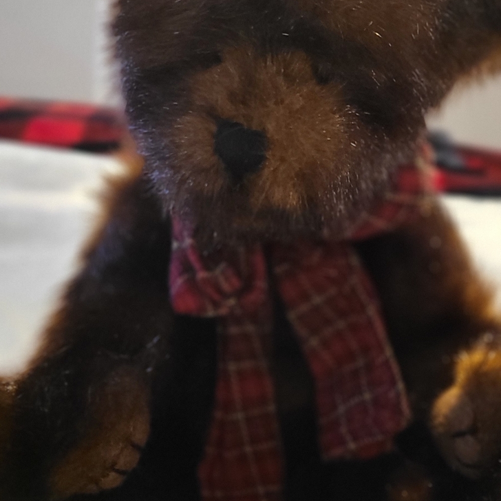 1988-2001 Boyds Bears SABLE B. BEARSDALE jointed 14"